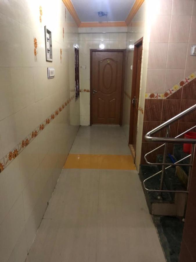 Senate Regency Hotel Madras Buitenkant foto